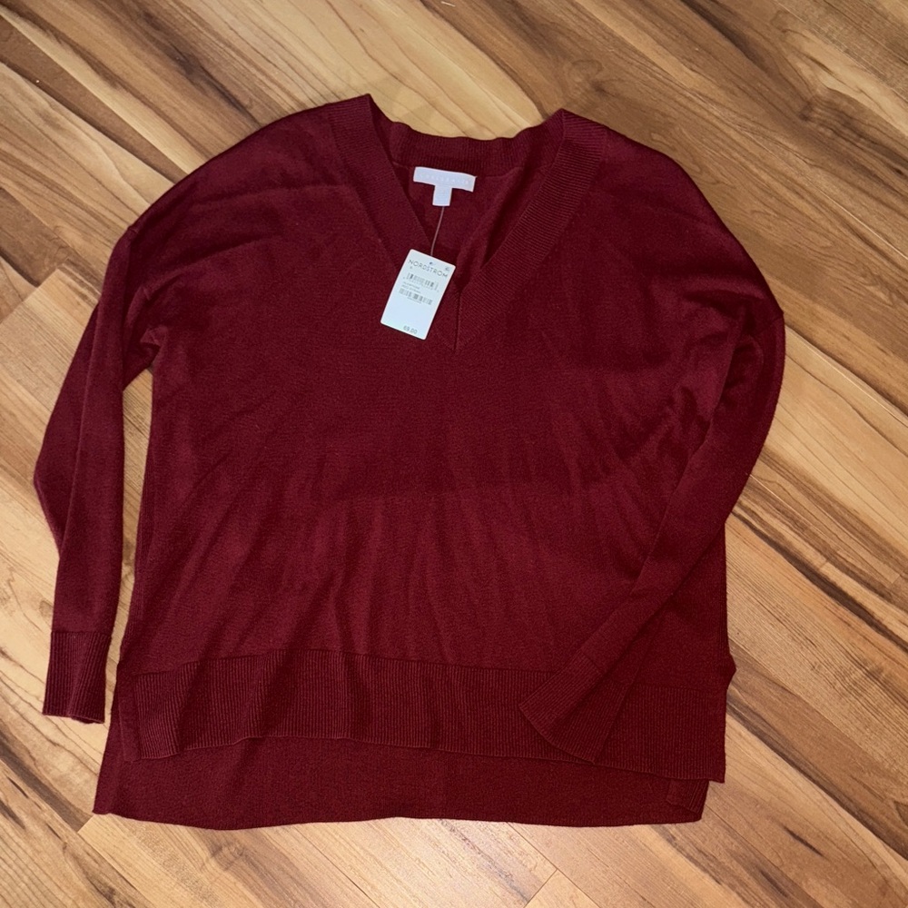 New/tag Chelsea 28 V neck Sweater-S